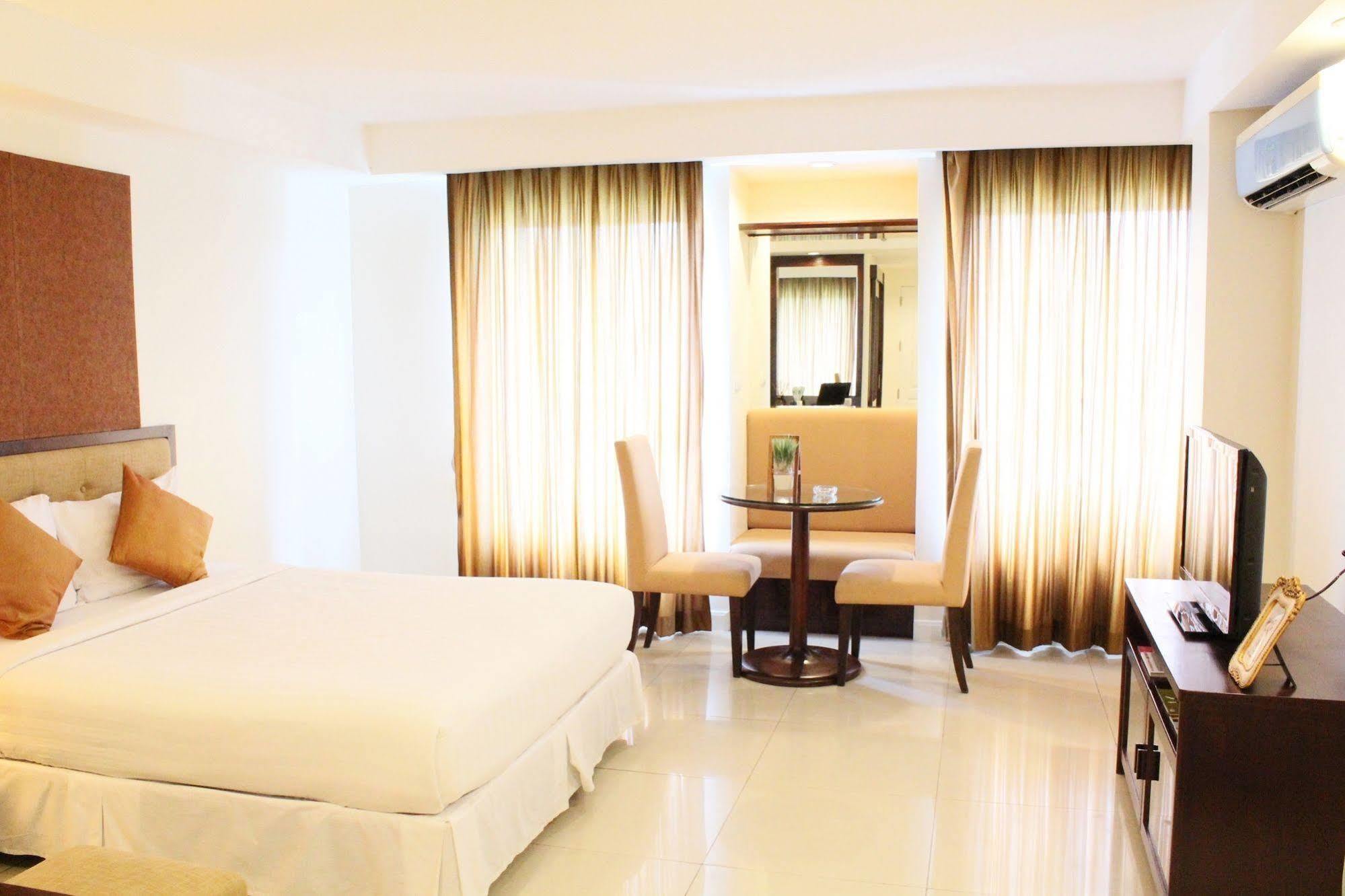 Romance Hotel Bangna Bangkok Eksteriør billede